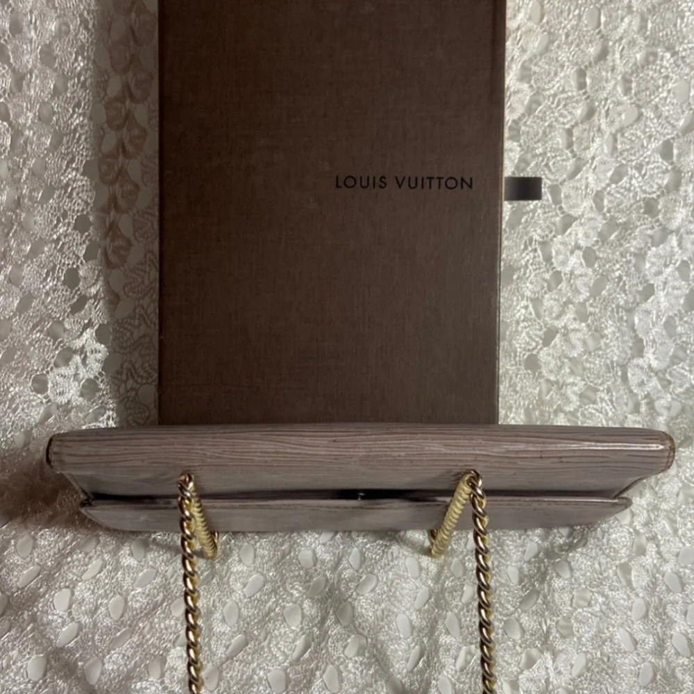 Louis Vuitton Purple Wallet - Picture 8 of 15